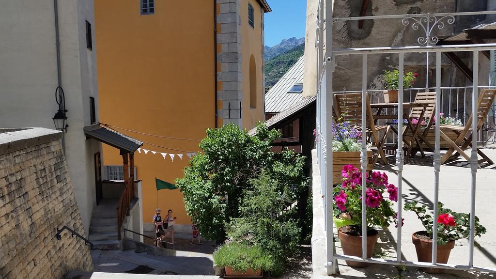 Maison A Tour Briancon Экстерьер фото