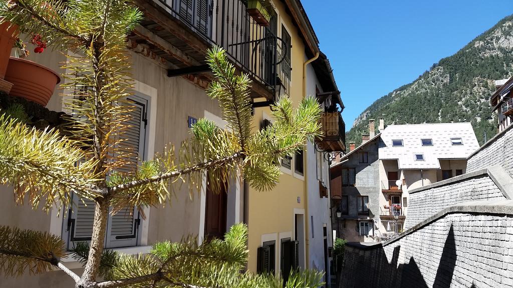 Maison A Tour Briancon Экстерьер фото