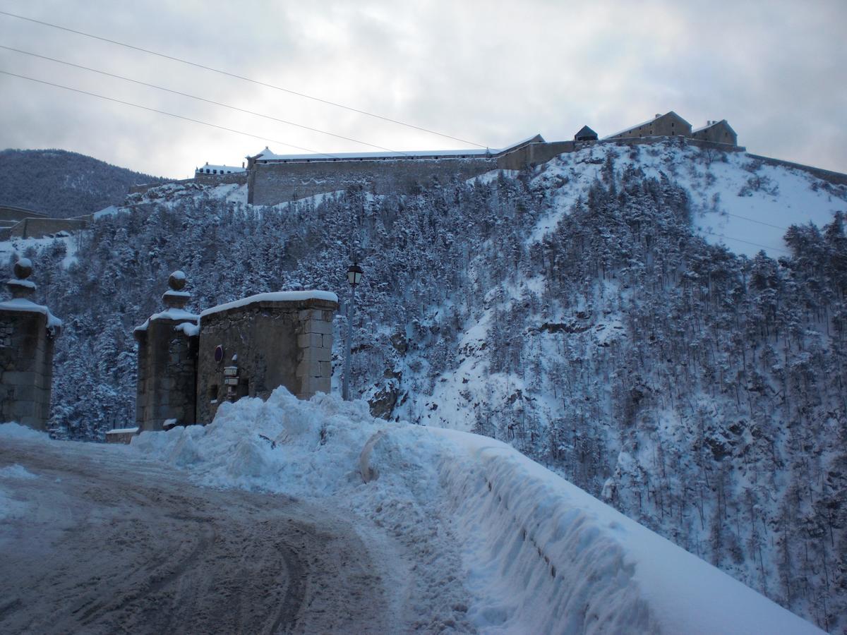 Maison A Tour Briancon Экстерьер фото